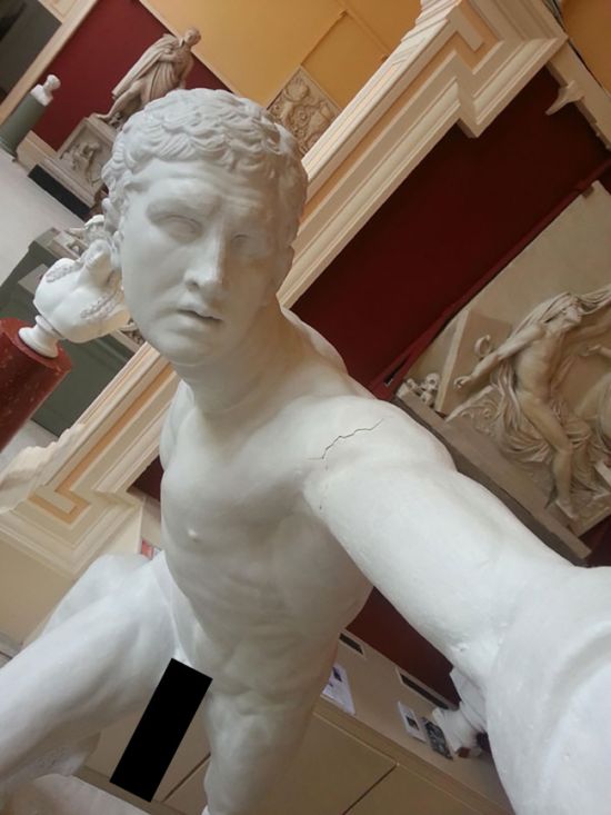 selfie_statues_031